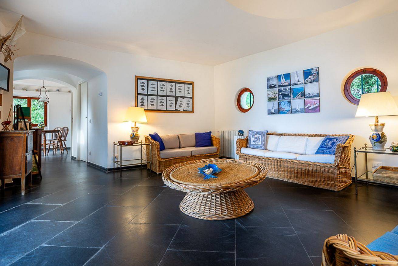 Apartamento entero, Relax and Nature at Punta Rossa, Just Steps from the Sea. in Agro Pontino