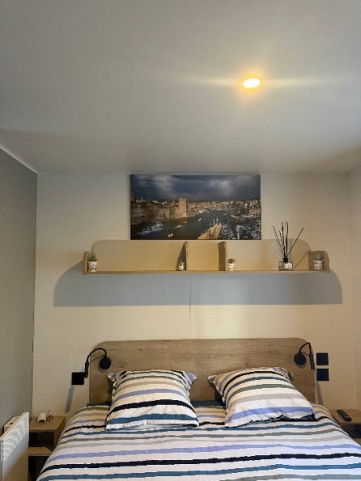 Camping pour 6 personnes, avec bassin pour enfant et balcon, adapté aux familles dans les Bouches-du-Rhône - 4