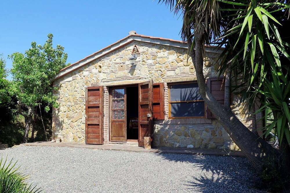 Casa vacanza a Val di Cecina a partire da 142€ a notte