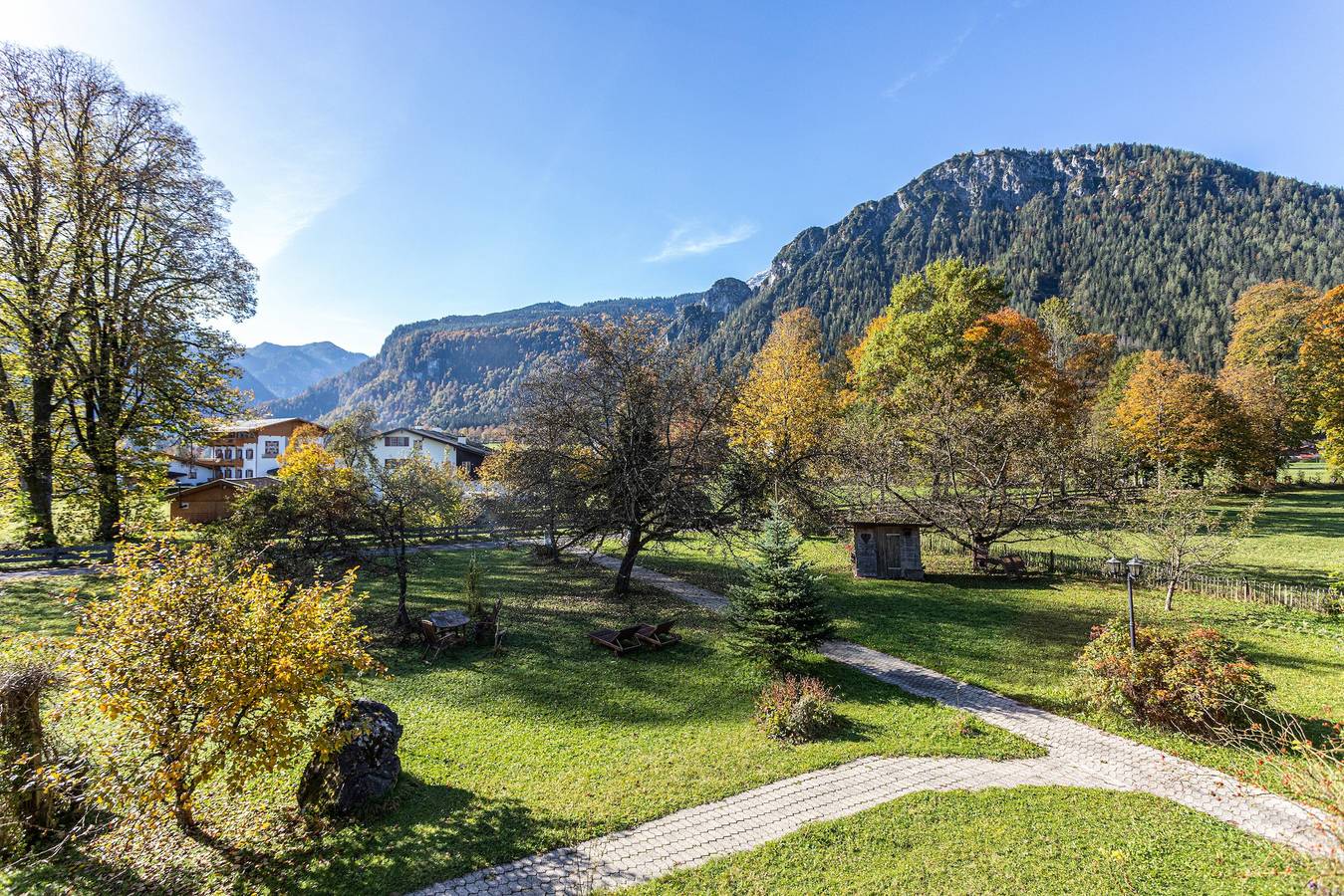 Ganze Wohnung, Ferienwohnung "1 Apartment mit Balkon" mit Bergblick, Privatem Balkon und Wlan in Schönau am Königssee, Berchtesgadener Alpen