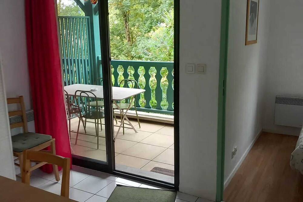 Entire apartment, Homerez - Bright Apartment in Arreau in Arreau, French Pyrenees