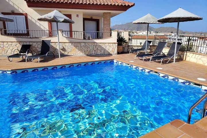 Appartement de vacances pour 4 personnes, avec terrasse et piscine - 1