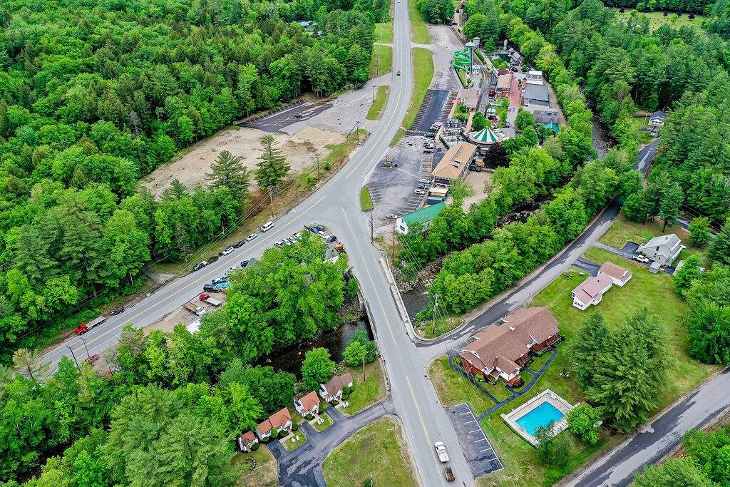 Log Cabin for 4 Guests in Loon Mountain, Franconia Notch
