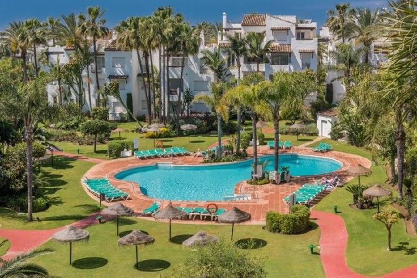 Entire apartment, Holiday apartment for 6 people with terrace in Saladillo Benamara, Estepona