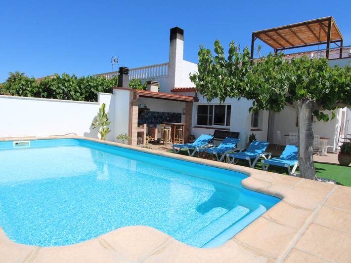 Gîte pour 8 personnes, avec jardin et terrasse