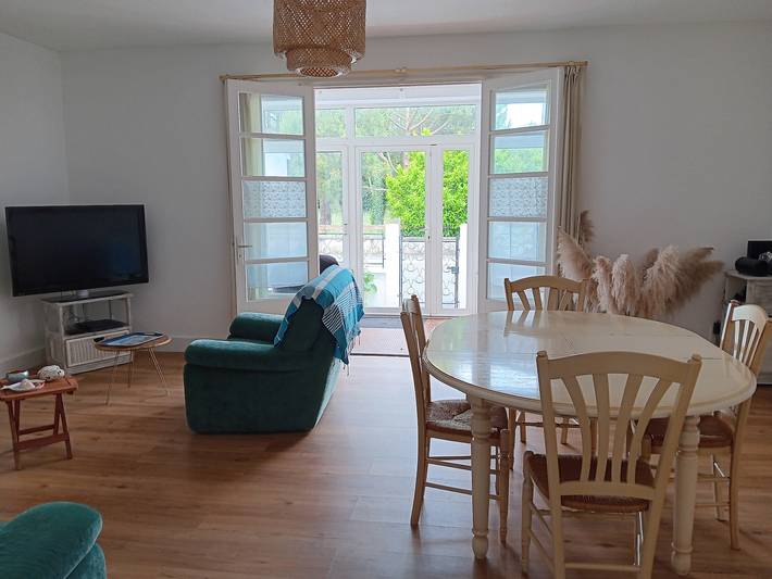 Villa Spacieuse 6 Pers. Proche Plage et Commerces in L'Aiguillon-la-Presqu'île, Vendée
