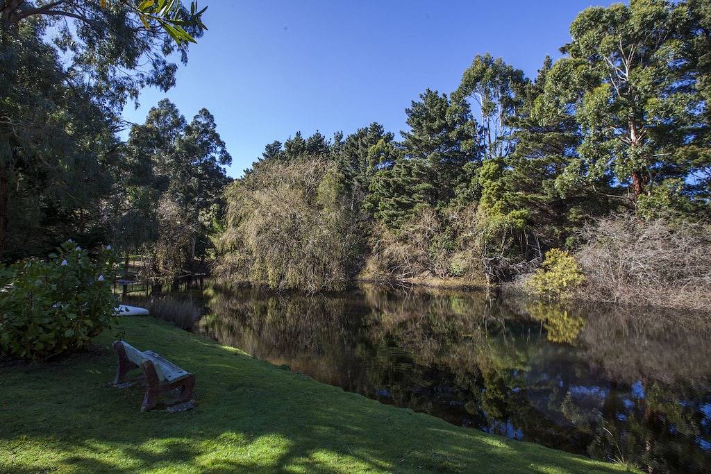 Valley View Nature Retreat in Skenes Creek, Colac Otway Shire