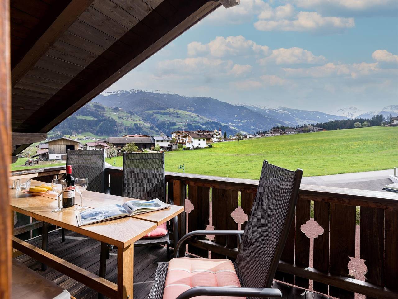 Ganze Ferienwohnung, Ferienwohnung Zillertalblick in Tuxer Alpen, Ried im Zillertal