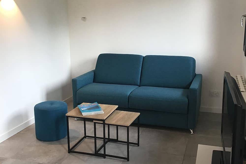Entire apartment, Tiny house with mezzanine bedroom and covered terrace 800 m from the beach in Tarnos, Côte d’Argent