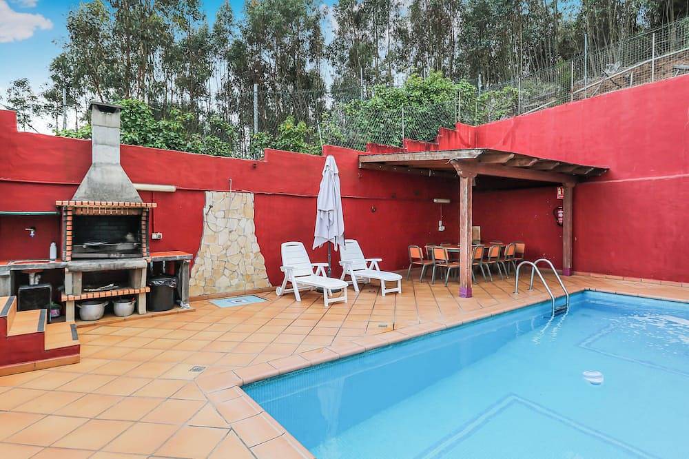 Mountain Chalet with Sea Views & Pool in Los Tiles, Moya