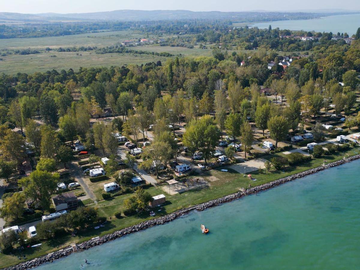 Mirabella Camping in Szantod, Riva Meridionale del Lago Balaton