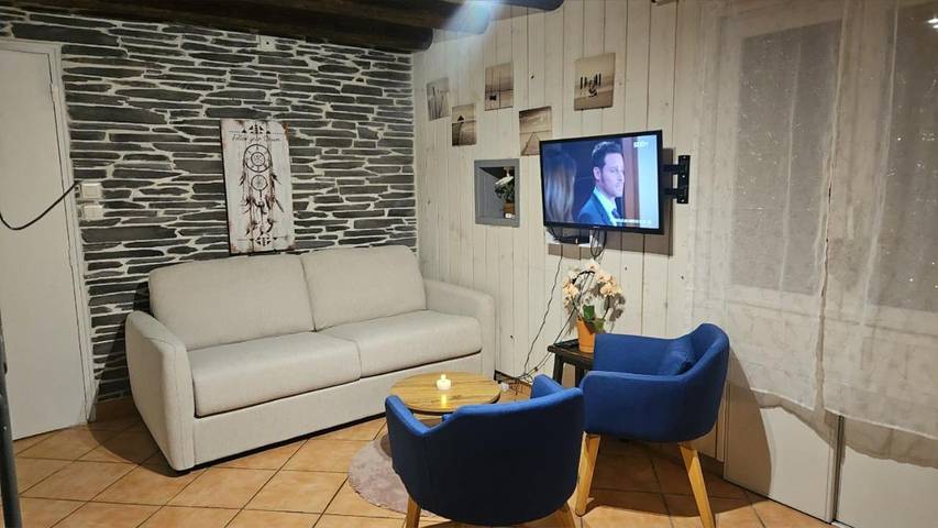 Gîte pour 6 personnes, avec jardin à Beaufort-en-Vallée - 2