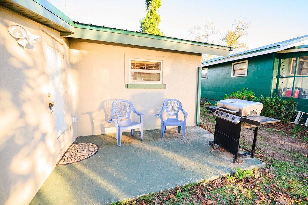 Die \"Q'whack Shack\" am wunderschönen Seminole-See mit Anlegestelle und Bootsraum in Georgia