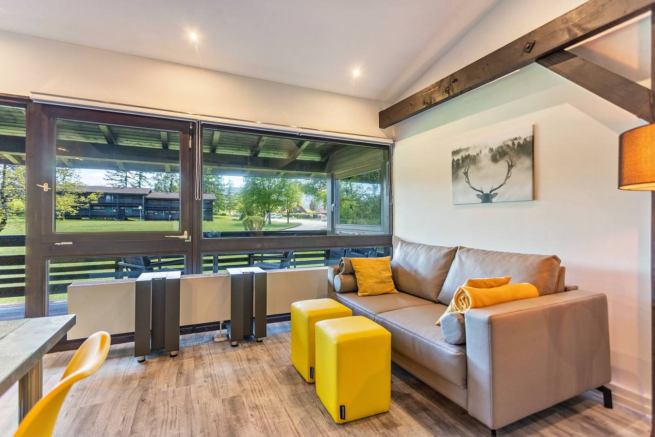 Entire apartment, Boutique Apartment near Lake Chiemsee with Mountain Views & Balcony in Siegsdorf, Bavarian Alps