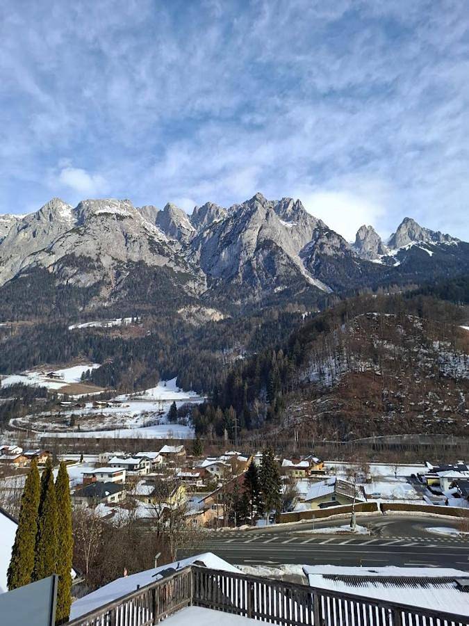 Gîte pour 4 personnes, avec vue et terrasse à Werfen - 2