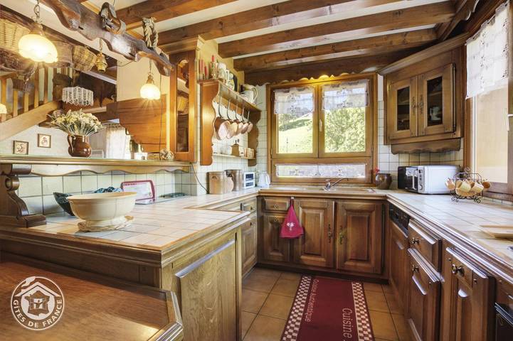 Gîte pour 6 personnes, avec terrasse dans Doucy-Combelouvière - 3