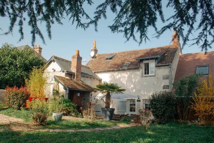 Location de vacances pour 4 personnes, avec jardin à Chargé - 2