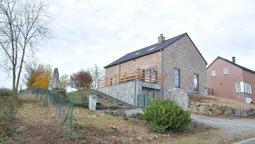 Gîte pour 8 personnes, avec jardin et terrasse dans Petit-Han