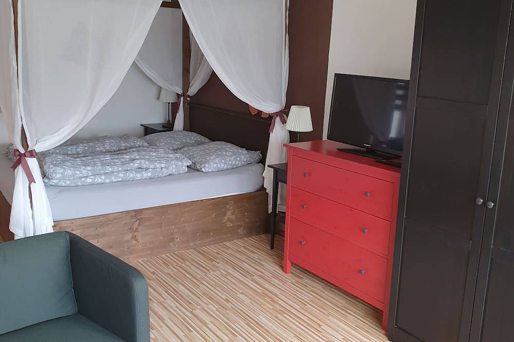 Ganze Wohnung, Warmherzige Ferienwohnung in guter Lage für alles was im Urlaub unternommen wird in Ahrensbök, Ostholstein