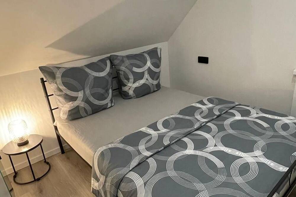 Entire apartment, 3-room apartment in Bi-Schildesche, Wlan, Dolce Gusto in Bielefeld, North Rhine-Westphalia