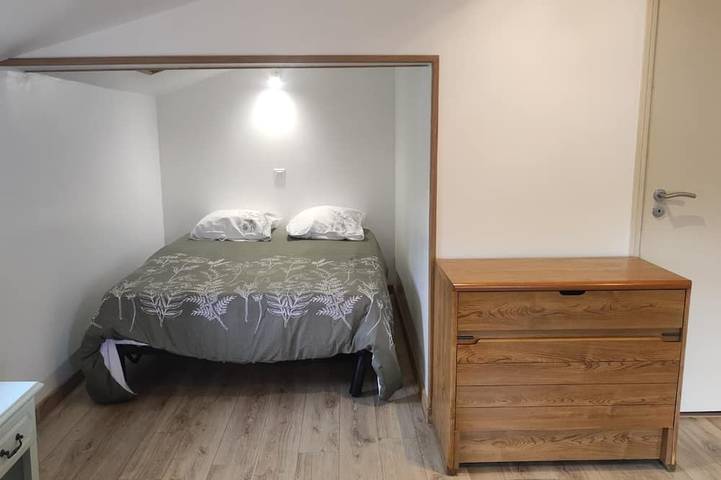 Location de vacances pour 11 personnes, avec jardin à Xanton-Chassenon - 4