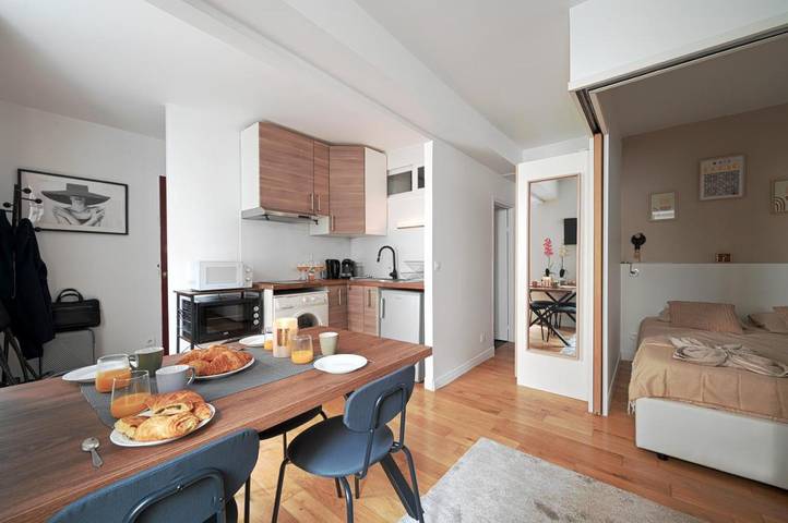 Gîte pour 3 personnes, avec vue dans Theatre De La Tour