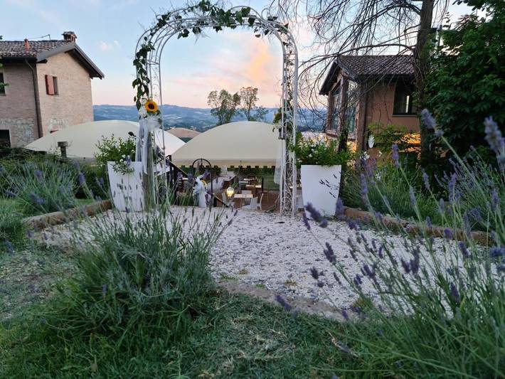 Casa vacanza per 2 persone, con Terrazza e Giardino nonché Panorama a Monte San Pietro