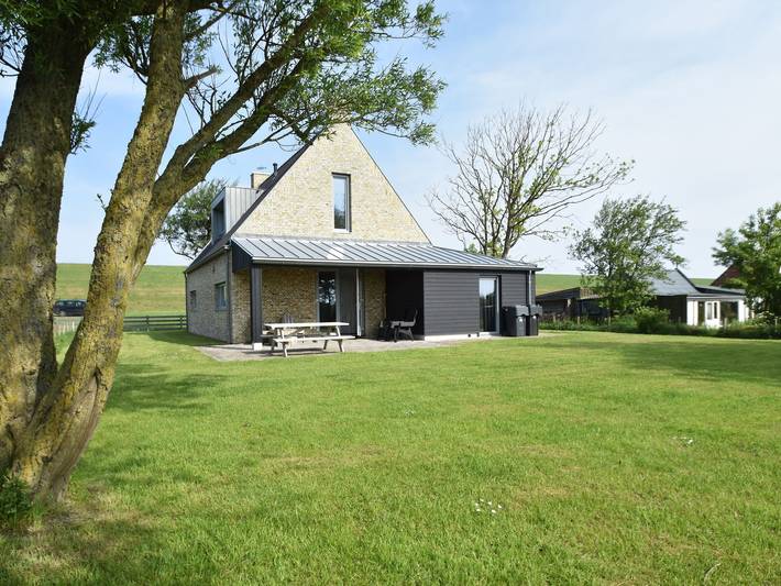 Vakantiehuis voor 8 personen, met Terras in Tzummarum