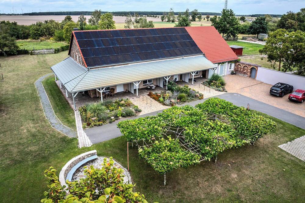Apartamento entero, Ferienwohnung auf dem Bauernhof mit Terrasse in Zahna-Elster, Fläming