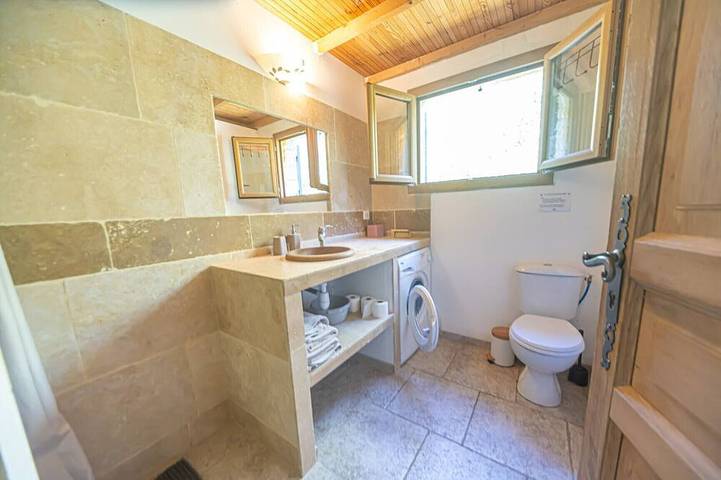 Location de vacances pour 4 personnes, avec piscine et jardin à Limans - 4