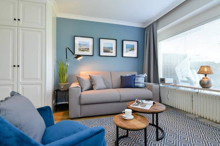 Ganze Wohnung, Hell eingerichtete Ein-Raum-Ferienwohnung unter Reet am Wenningstedter Dorfteich in Nordfriesische Inseln (Schleswig-Holstein) (Schleswig-Holstein), Wenningstedt