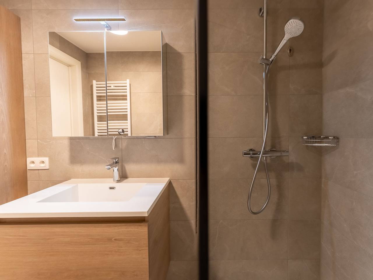 Entire apartment, C-Dream I with lateral seaview in Blankenberge, Belgian Coast