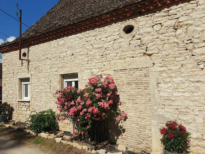 Location de vacances pour 4 personnes, avec vue et jardin à Saint-Germain-du-Plain