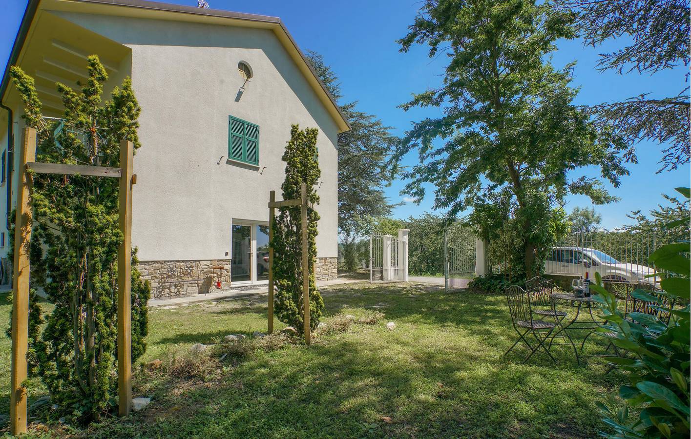 Feriehus for 5 personer med have in Marsaglia, Langhe