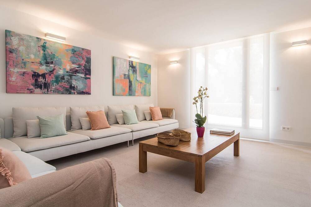 Amazing home in Costitx with private swimming pool, can be inside or outside in Costitx, Majorca Center