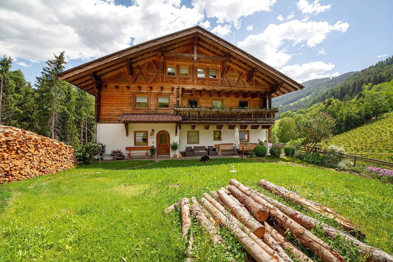 Ganze Wohnung, Ferienwohnung 'A' mit Bergblick, Balkon und Wlan in Ulfas, Moos in Passeier