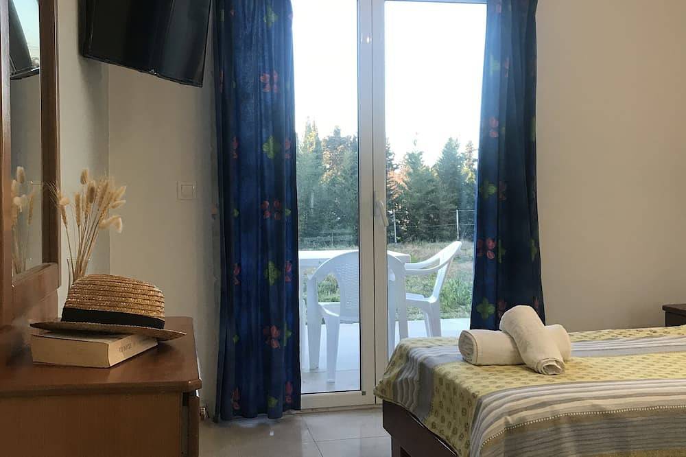 Ganze Wohnung, Studio Banos Apartments and Swimming Pool in Roda, Korfu