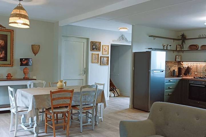 Gîte pour 6 personnes, avec jardin à Saint-Rabier