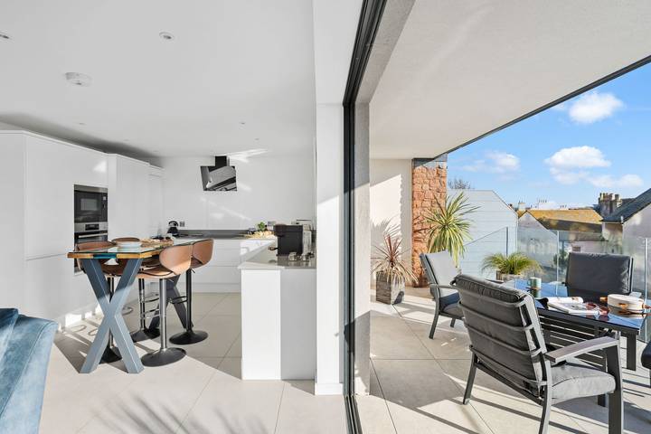 Apartment for 4 people, with Balcony in Teignmouth