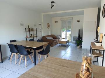 Gîte pour 6 personnes, avec piscine ainsi que terrasse et jardin à Langon
