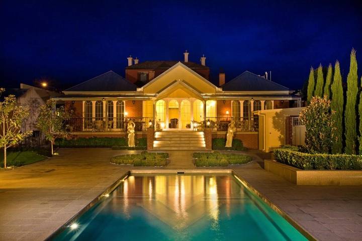 Bed and breakfast for 2 personer, med have og udsigt samt pool - 1