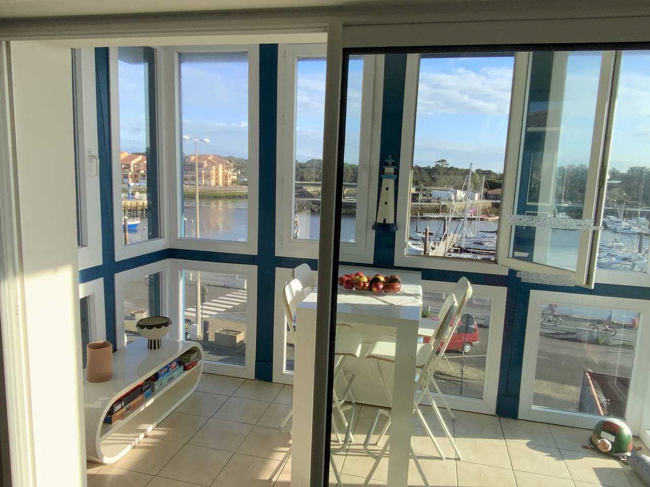 Apartamento entero, Capsea T3 amplio con terraza privada y vistas al puerto in Capbreton, Côte d’Argent