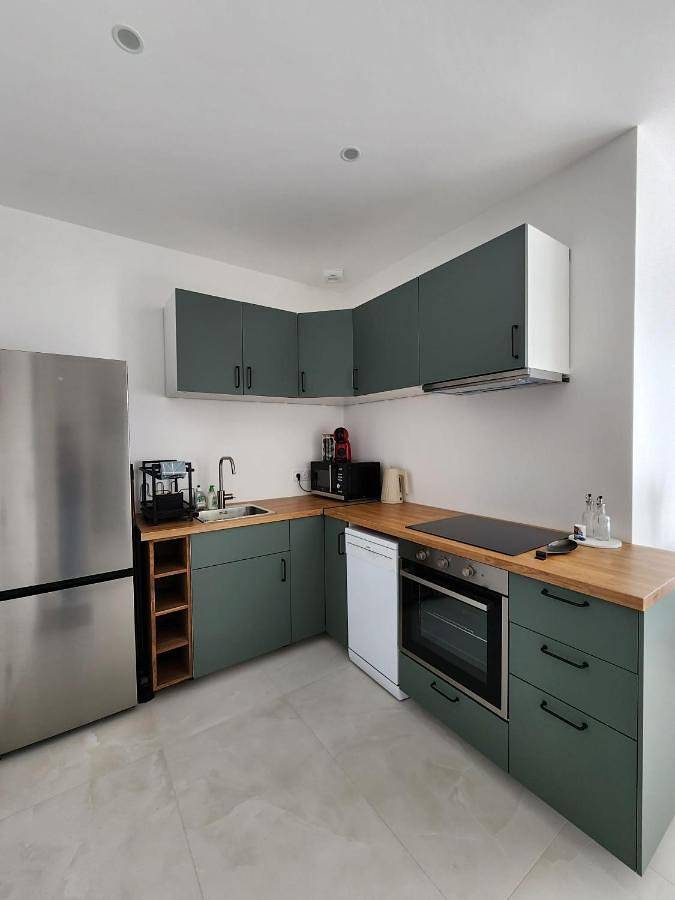 Gîte pour 4 personnes, avec vue sur le lac ainsi que terrasse et vue à Lugrin - 4