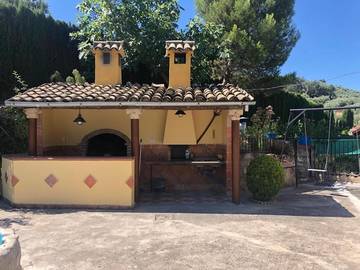 Casa rural con piscina para 12 personas, con jardín además de vistas y piscina, Se admiten mascotas en Sierra de Cazorla