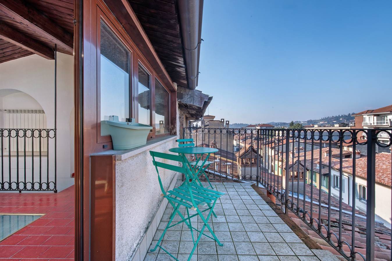 Appartamento intero, Appartamento 'Casa Vacanze Civetta' con terrazza condivisa e Wi-Fi in Bergamo, Provincia di Bergamo