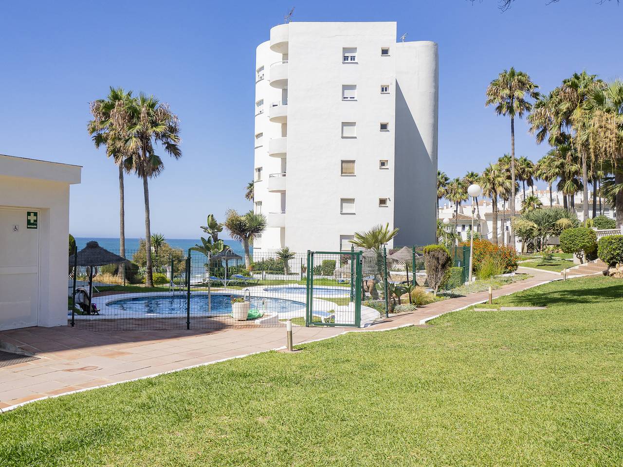 Ganze Wohnung, Cubo's La Bambera First Line Beach in Sitio de Calahonda, Mijas