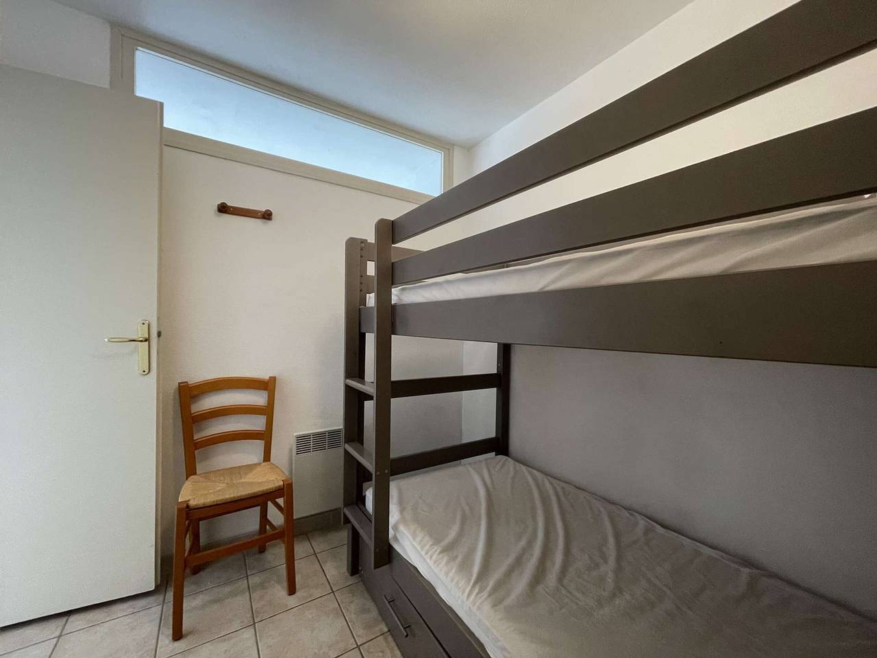 Apartamento entero, Apartamento con Aire Acondicionado de 3 Piezas y Piscina en Vallon Pont d'Arc in Vallon-Pont-d'Arc, Gorges de l’Ardèche