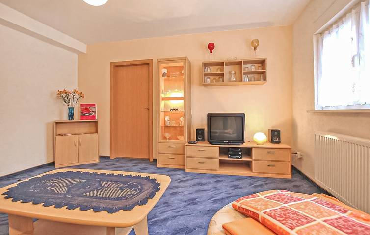 Ganze Ferienwohnung, Gemütliche Wohnung in der Nähe von Groß Plasten Stadtzentrum und See in Groß Plasten, Müritz