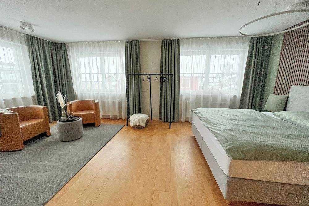 Ganze Wohnung, Maisonette-Wohnung „Glücksmoment\": Harmonisches Refugium für kreative Auszeit in Seekirchen am Wallersee, Bezirk Salzburg-Umgebung