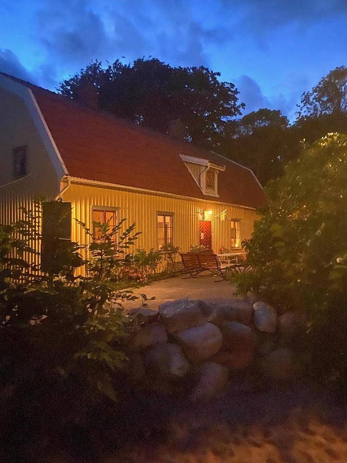 Hostel för 2 Personer, med trädgård, med husdjur i Hunnebostrand